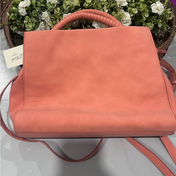 Universal Thread Handbag NWT - Picture 1 of 10